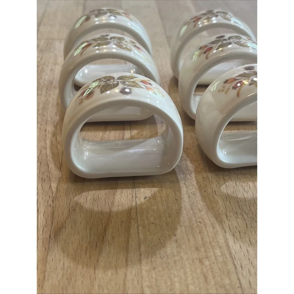 Set of 6 Marks & Spencer Vintage 1980s Field Flowers Design Napkin Rings